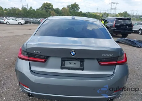 2023 BMW 330I xDrive z USA, uszkodzony, nr VIN 3MW89FF04P8D49131